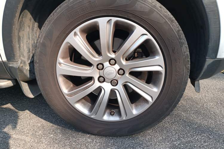 Used Land Rover Discovery Sport 2017 2.0T SE
