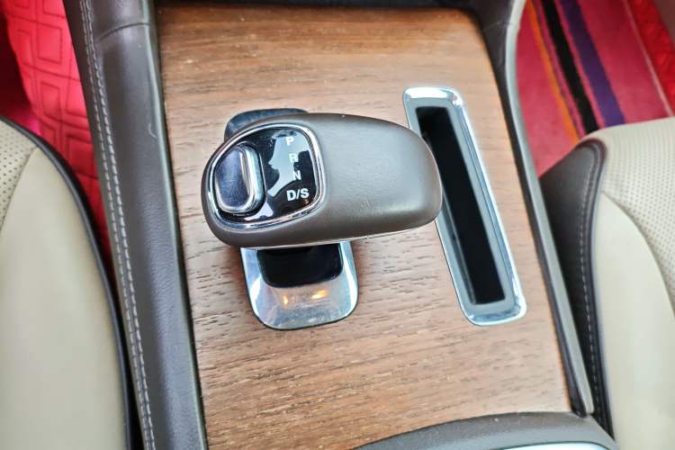 Used Chrysler 300C 2013 3.6L Premium Edition
