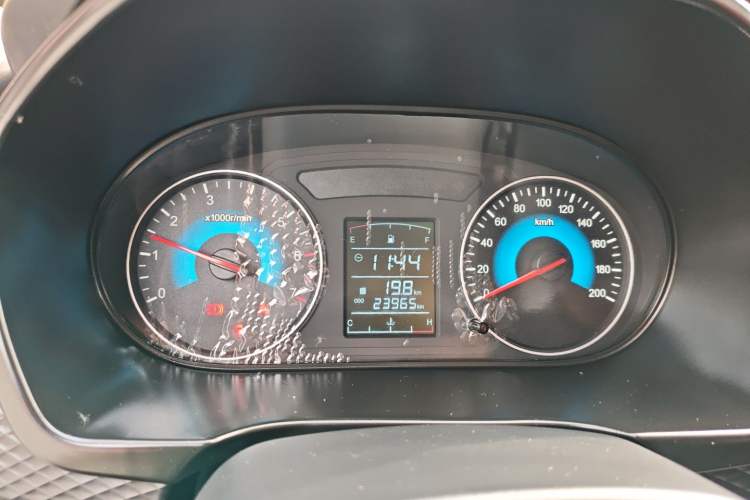 Used Dongfeng Fengon 330 2019 1.5L 330S Manual Comfort Version China VI Standard