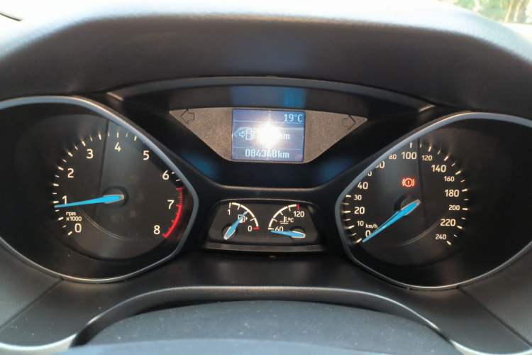 Used Ford Focus 2015 Sedan EcoBoost 125 Manual – Ultra-Style Edition