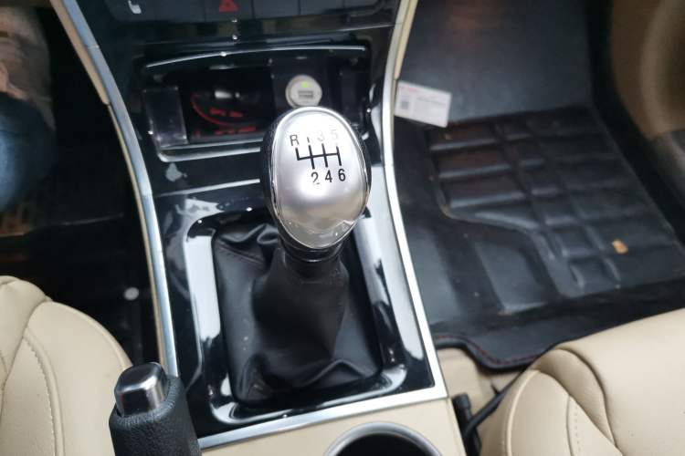 Used Haval H2 2014 1.5T Manual Two-Wheel Drive Prestige Edition
