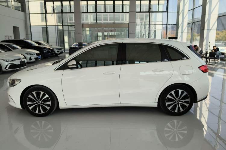 Used Mercedes-Benz B-Class 2021 B 180 Fashion Model