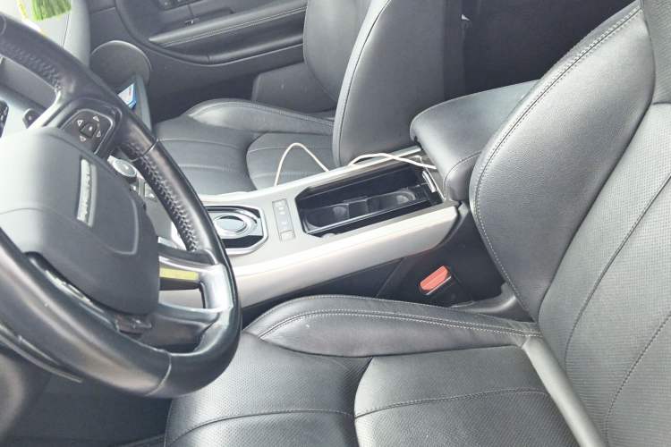 Used Land Rover Range Evoque 2018 240 PS SE DYNAMIC Smart Edition
