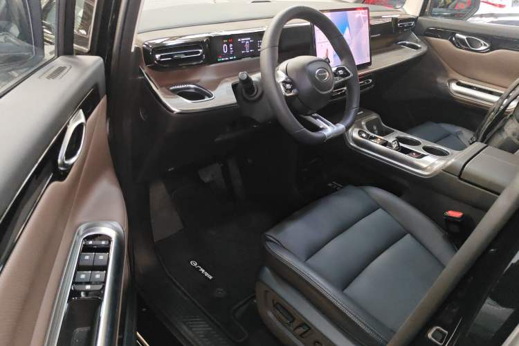 Used GAC Trumpchi Trumpchi E8 2024 Honor Series 2.0L Honor Edition
