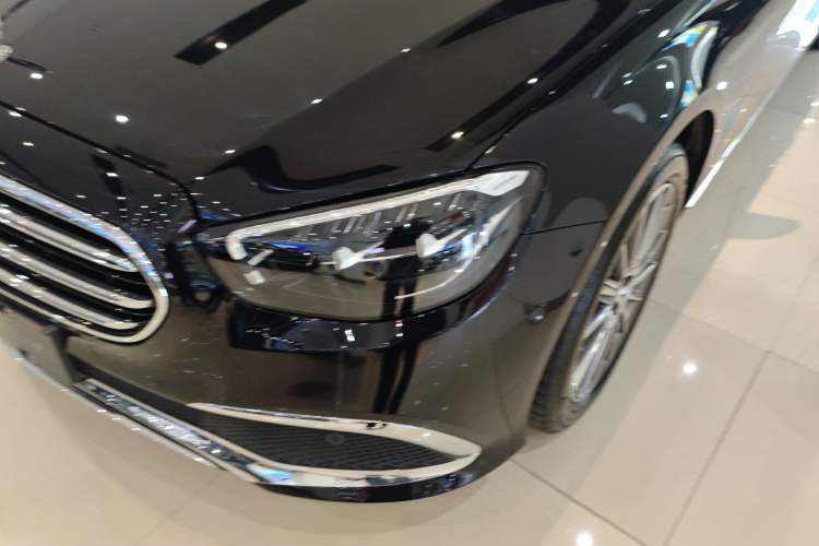 Used Mercedes-Benz E-Class 2023 Facelift E 260 L