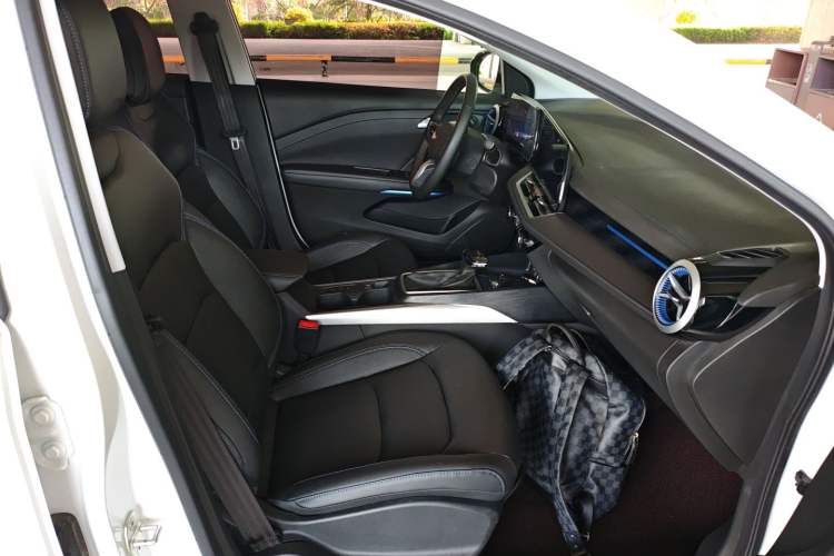 Used Chevrolet Monza 2023 1.3T Mild Hybrid Automatic Luxury Edition Right Front Seat