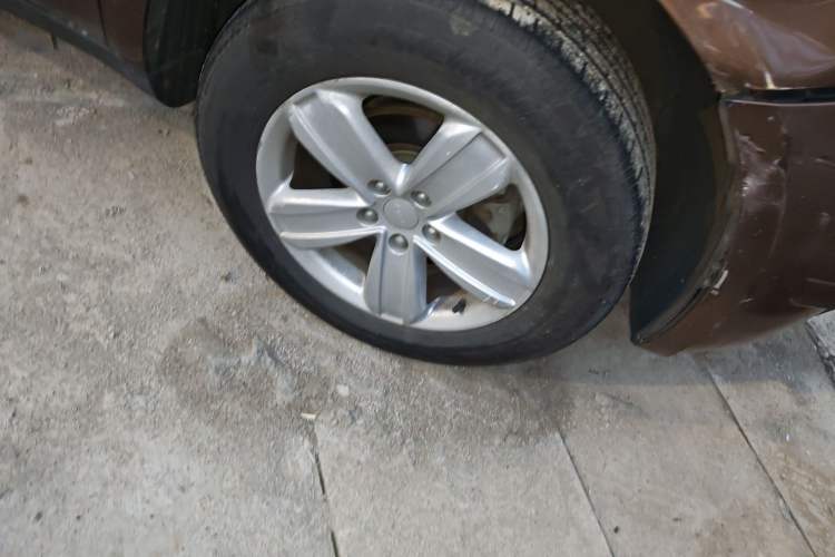 Used Geely Auto GX7 2013 1.8L Manual Elite Model
