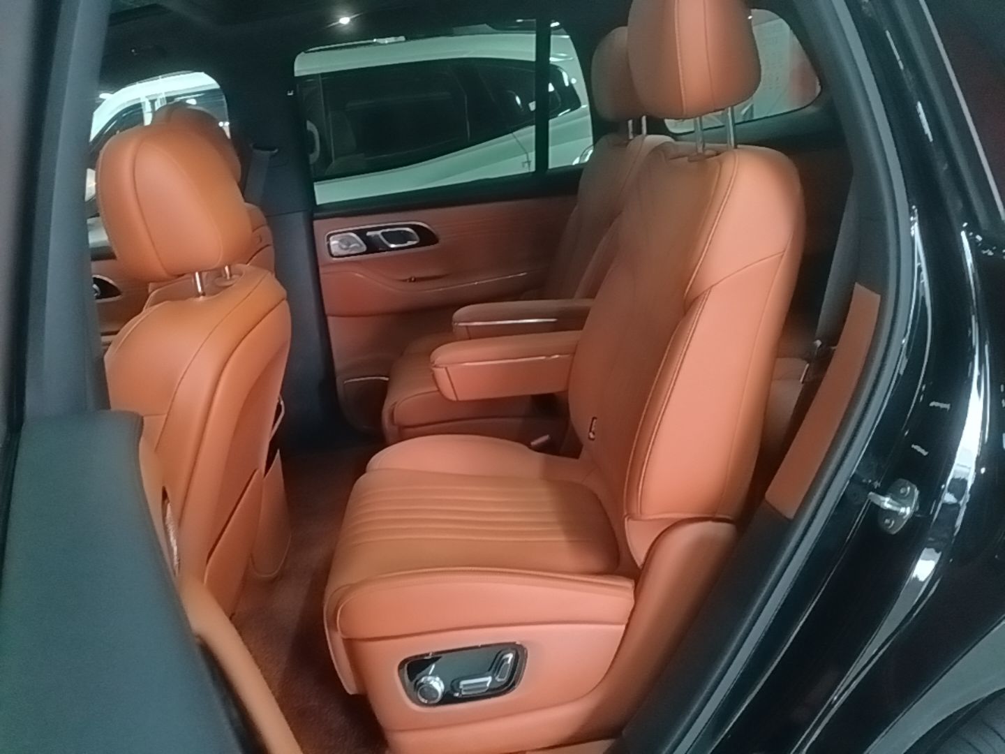 Geely Galaxy M9 2025 Model 210km Four-Wheel-Drive Leading Edition — снимка 20