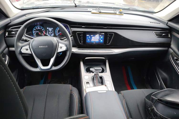 Used CHANGAN OSHAN X7 2020 1.5T Automatic Elite Edition Center Console