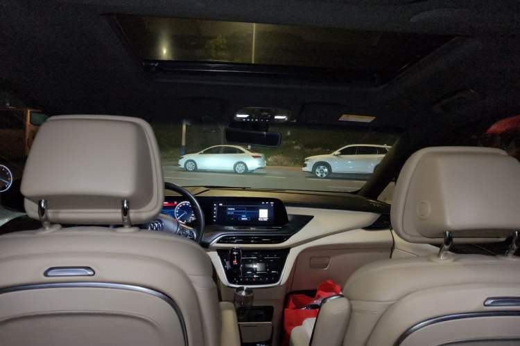 Used Buick GL8 2023 ES Lu Zun Luxury Model