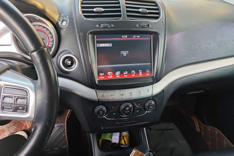 Used Dodge Journey 2013 2.4L Two-Wheel Drive Luxury Version Audio And AC Panel