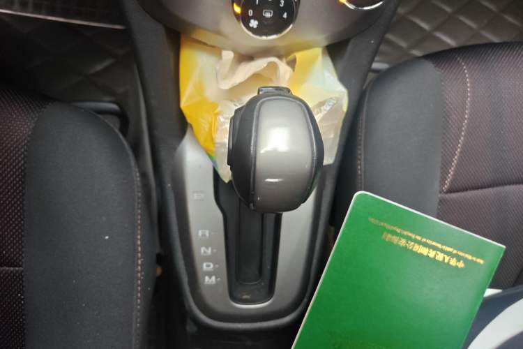 Used Chevrolet Aveo Sonic 2014 Hatchback 1.6 SX AT Fashion Edition