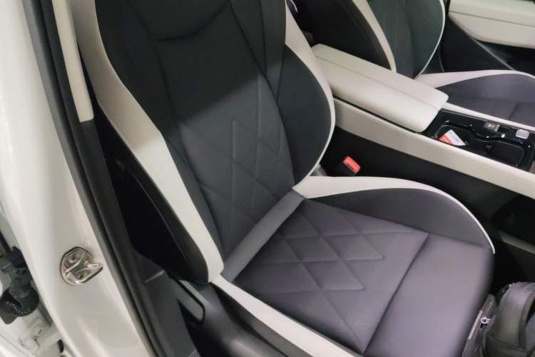 Used Volkswagen Sagitar 2026 Model L 300TSI DSG Elite Version
