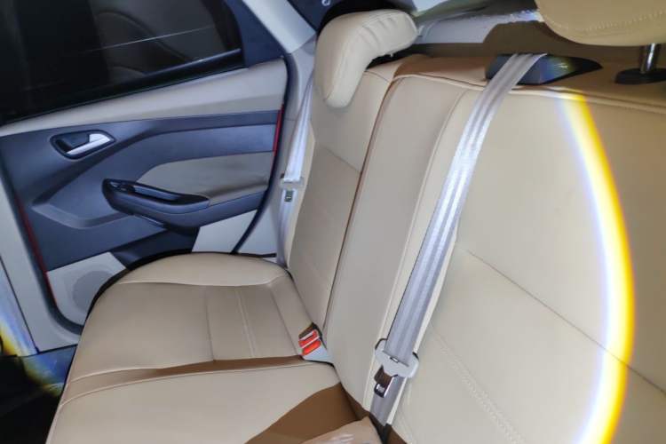 Used Ford Focus 2012 Sedan 1.6L Automatic Comfort Model
