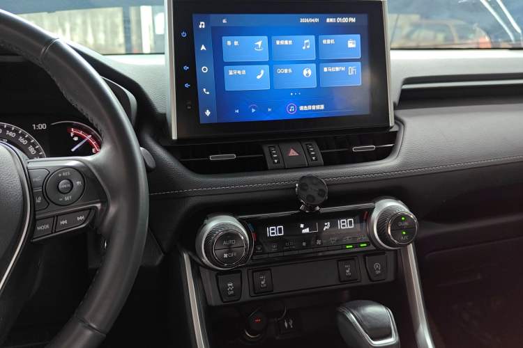 Used Toyota RAV4 2021 2.0L CVT Two-Wheel Drive Fashion PLUS Edition
