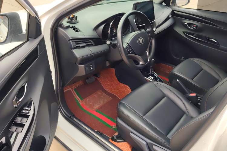 Used Toyota YARiS L Zhi Xuan 2022 X-Trail 1.5L CVT Luxury PLUS Edition
