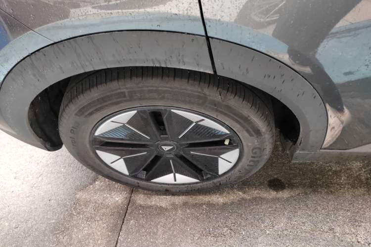 Used Deepal S07 2023 200Max Range-Extended Version Right Rear Wheel Hub