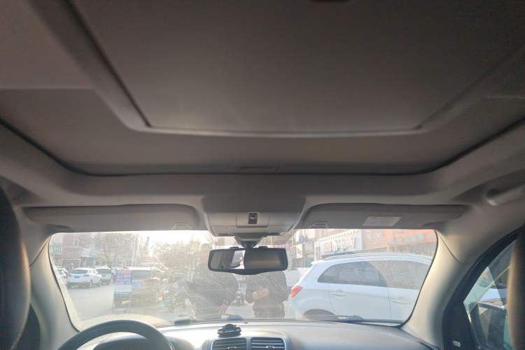 Used Dodge Journey 2013 2.4L Two-Wheel Drive Luxury Version