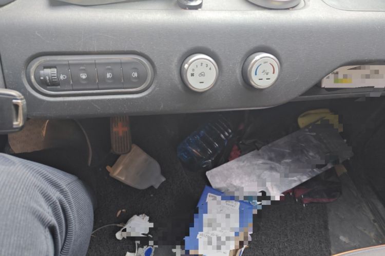 Used Baojun E100 2019 250KM Smart Drive Edition Audio And AC Panel