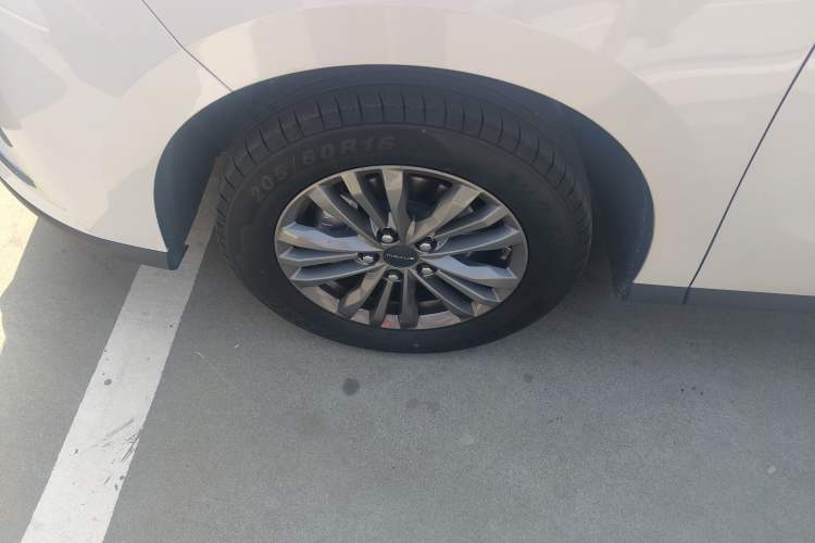 Used SAIC MAXUS G50 2024 Facelift PLUS 1.5T Happiness-Recommended Automatic Start-Up Version Left Front Wheel Hub