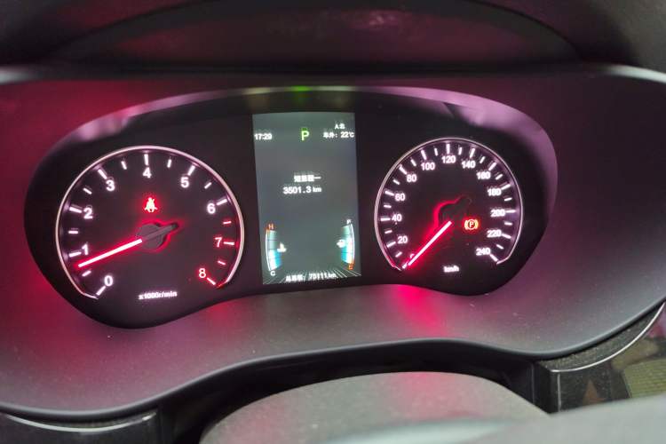 Used BYD Song MAX 2019 1.5T Automatic Smart Connect Ruiyi Sunroof Model 7 Seats China VI Standard
