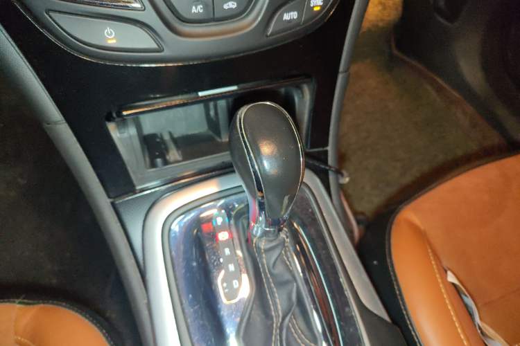 Used Buick Regal 2015 1.6T Elite Tech Model
