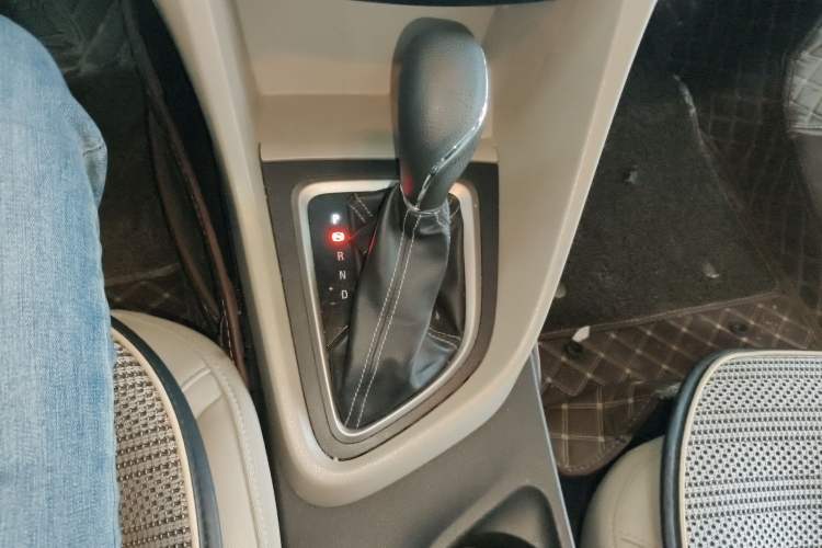 Used Buick GT 2016 15N Automatic Elite Edition Gear Lever