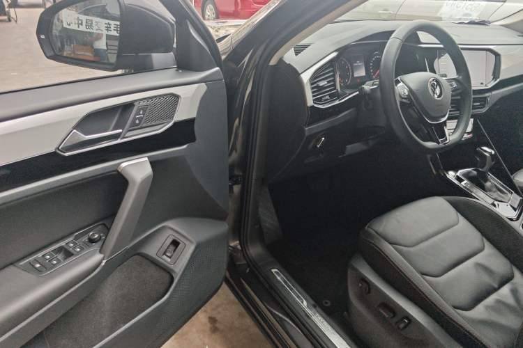 Used Volkswagen Tayron 2021 330TSI Two-Wheel Drive Luxury Smart Connectivity Version