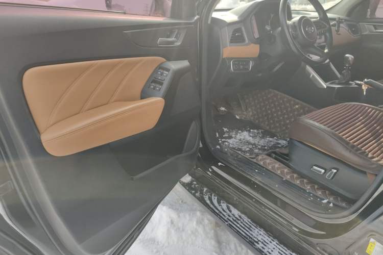 Used Great Wall Poer 2019 2.0T Commercial Version Manual Diesel 4x4 Navigation Type Long Bed GW4D20M