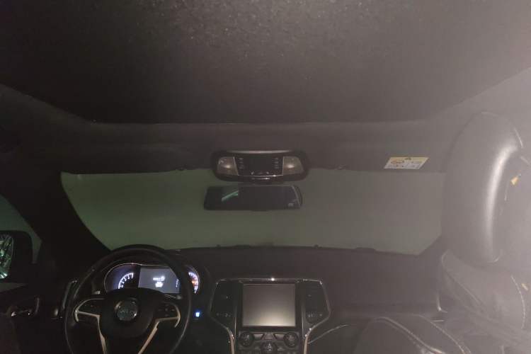 Used Jeep Grand Cherokee 2012 3.6L Luxury Navigation Edition
