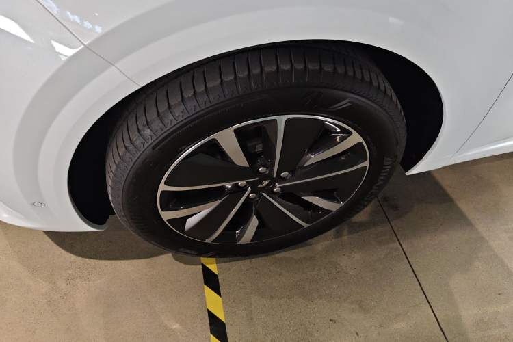 Used Li Auto L6 2025 Max Smart Refresh Edition
