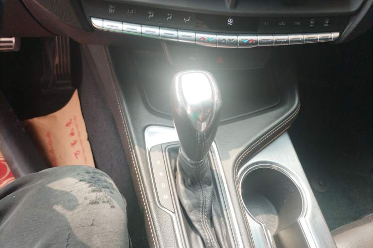 Used Cadillac CT4 2020 28T Elite Edition Gear Lever