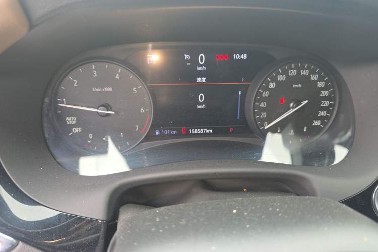 Used Buick Enclave 2020 28T Four-Wheel Drive Luxury Flagship Edition Odometer Close Up