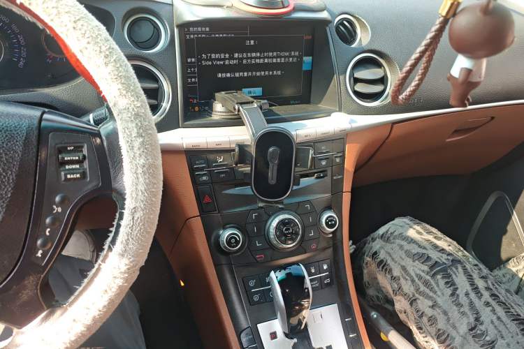 Used Luxgen Great 7 SUV 2014 2.2T Two-Wheel-Drive Smart Version Audio And AC Panel