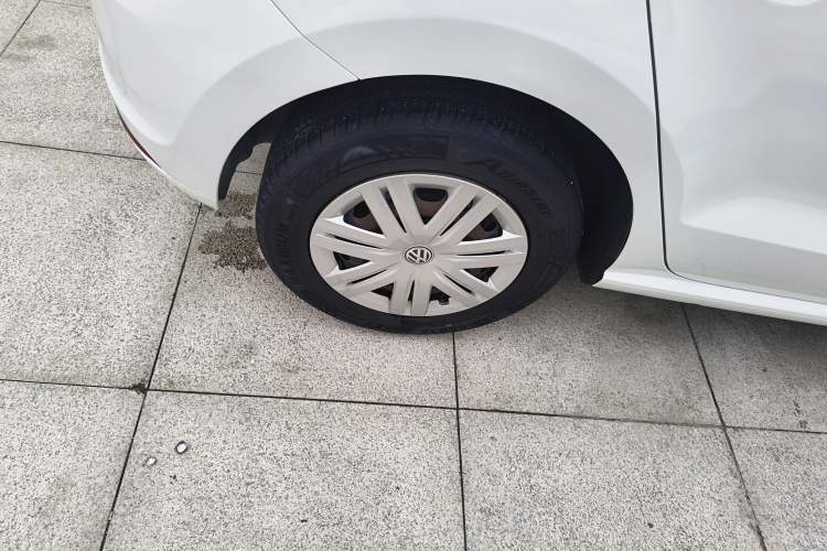 Used Volkswagen Polo 2016 1.4L Automatic Trendy Model Exterior 5