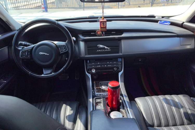 Used Jaguar XFL 2017 XFL 2.0T 240PS Premium Edition