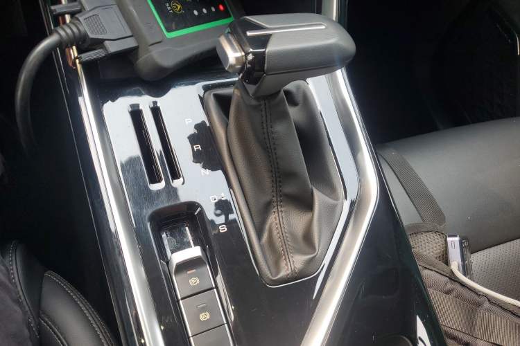 Used Wuling Asta 2021 1.5T CVT Star曜 Edition Gear Lever
