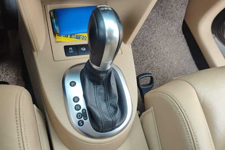 Used Volkswagen Touran 2011 1.4T DSG ZhiZhen Edition 5 Seats Gear Lever