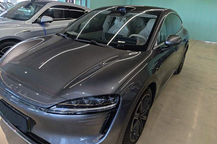 Used Hima Luxeed R7 2024 All-Electric 667 km Max