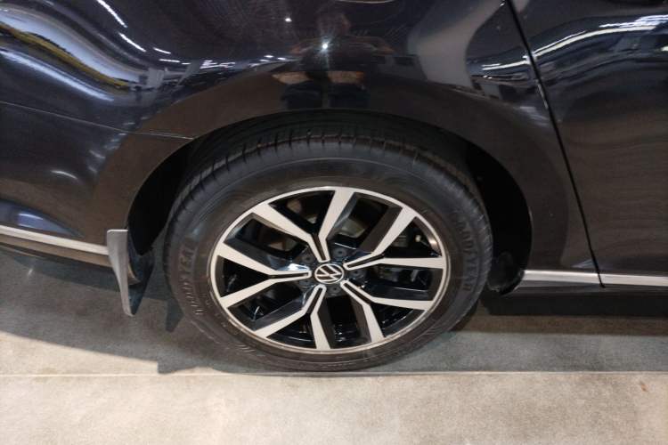 Used Volkswagen Magotan 2020 330TSI DSG Leading Model Right Rear Wheel Hub