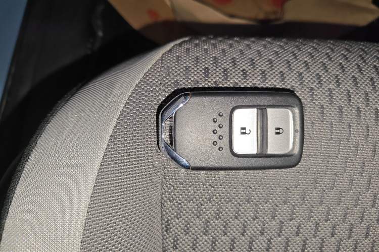 Used Honda LIFE 2021 1.5L CVT CRO-SS Fun Edition
