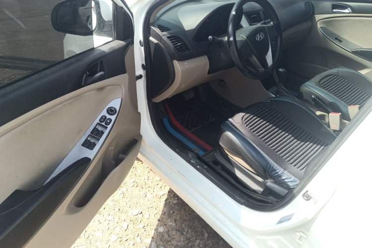 Used Hyundai Verna (older generation) 2014 1.4L Automatic Smart GLS