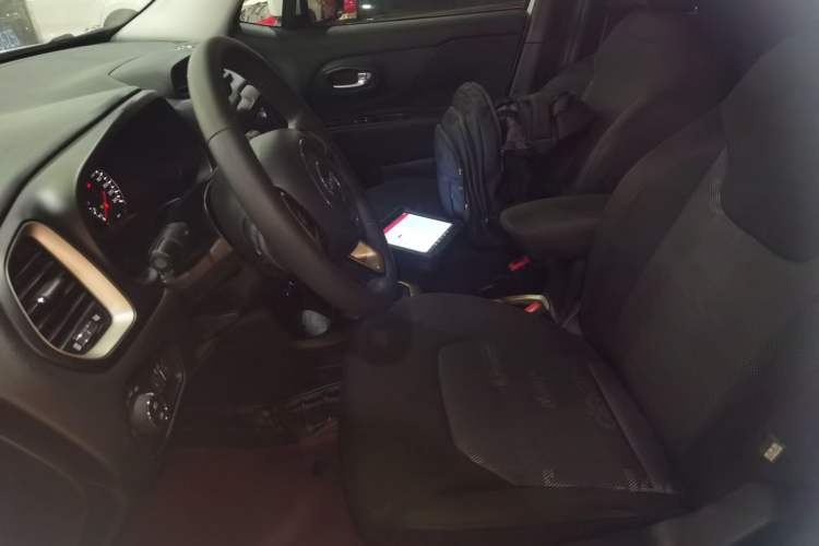 Used Jeep Renegade 2018 Connected Large Screen Version 180T Automatic Kinetic Edition+