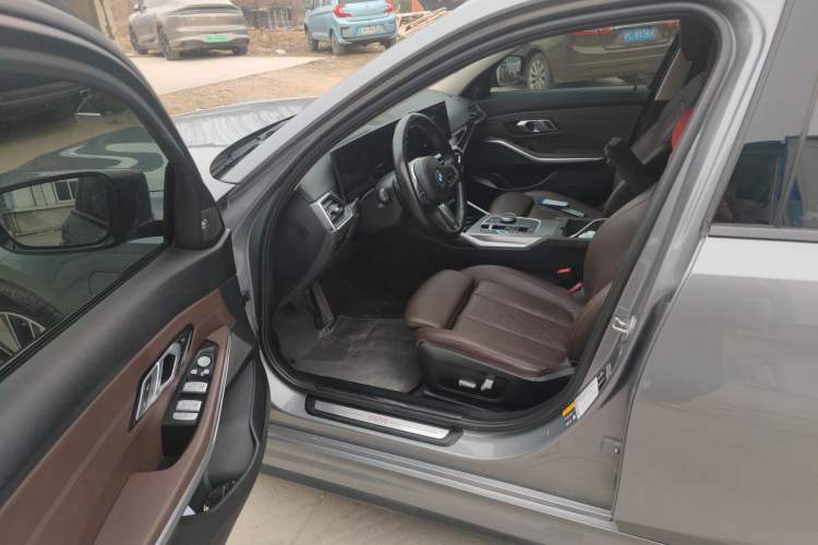 Used BMW i3 2023 eDrive 40 L Midnight Sports Package