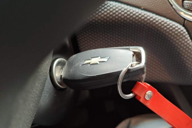 Used Chevrolet Cruze 2017 1.5L Automatic Pioneer Sunroof Edition Vehicle Key