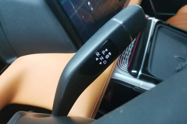 Used XPeng G9 2022 702 Pro Gear Lever