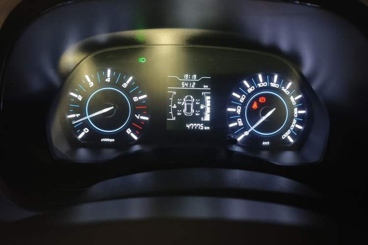 Used Chery Tiggo 3 2016 1.6L Manual ZhiShang Edition Odometer Close Up