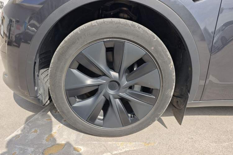 Used Tesla Model Y 2024 Rear-Wheel-Drive Version
