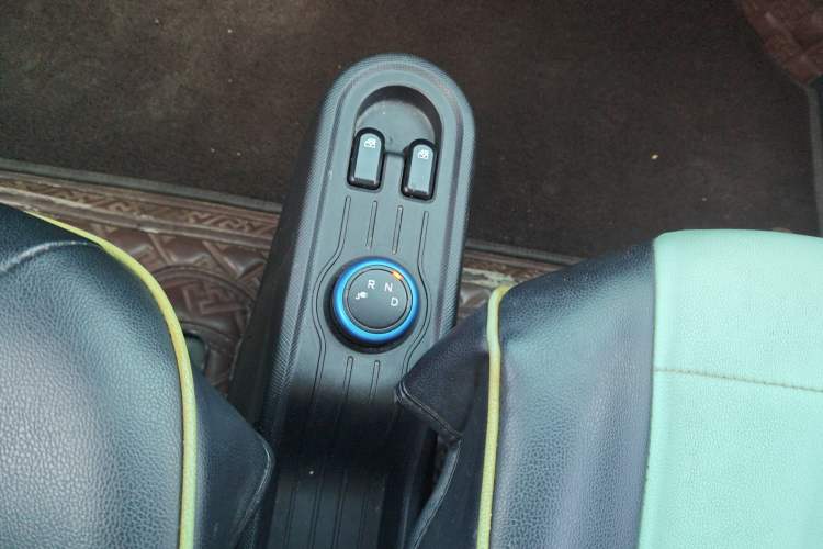 Used Wuling Hongguang MINIEV 2022 Zizai Version Lithium Iron Phosphate Gear Lever