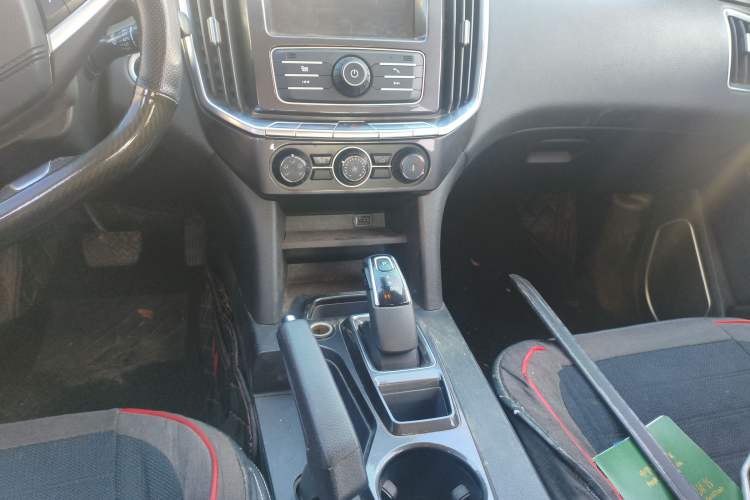 Used JMC Yuhu 7 2020 2.0T Diesel Automatic 4x4 Comfort Edition Long Wheelbase China VI Emission Standard JX4D20A6L